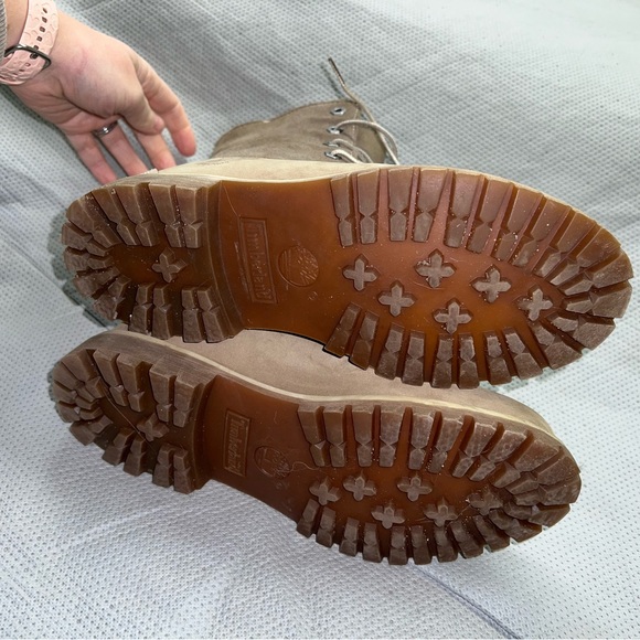 Women’s timberlands - Picture 5 of 5